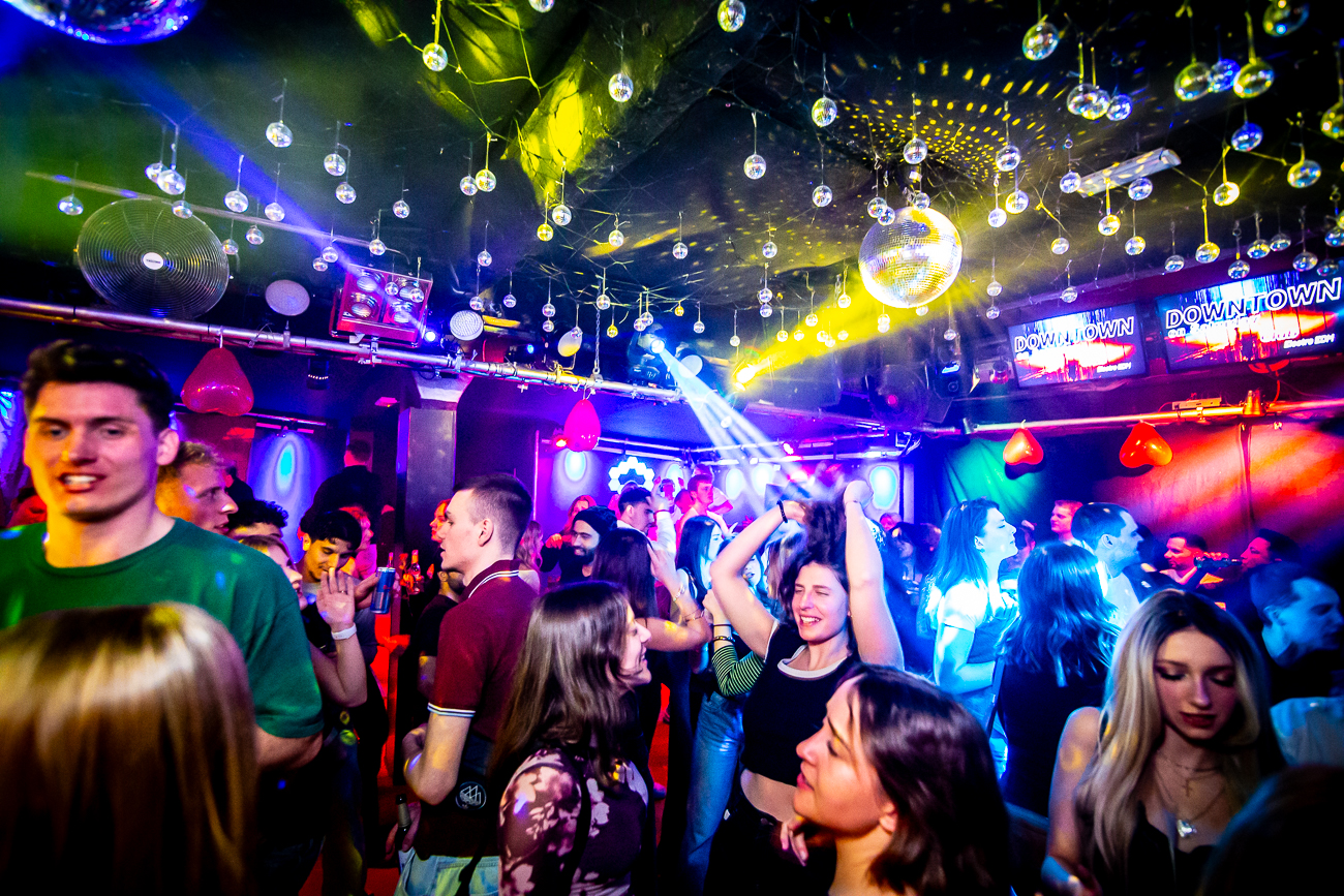 ❤️🔥 BE MY VALENTINE – DOWNTOWN IN LOVE ❤️🔥