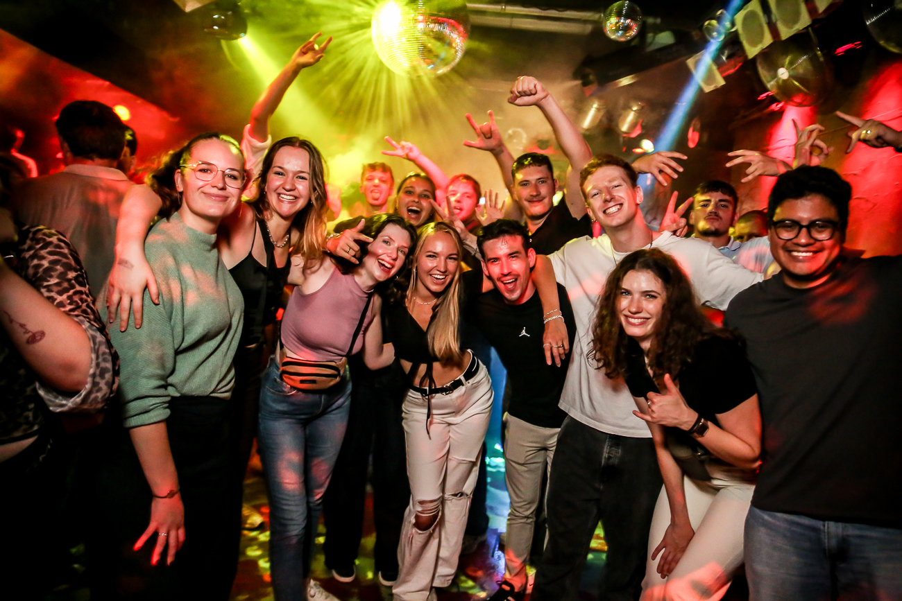 🌚 DIE NÄCHTE WERDEN LÄNGER. DOWNTOWN HAT PRIMETIME. 🔥